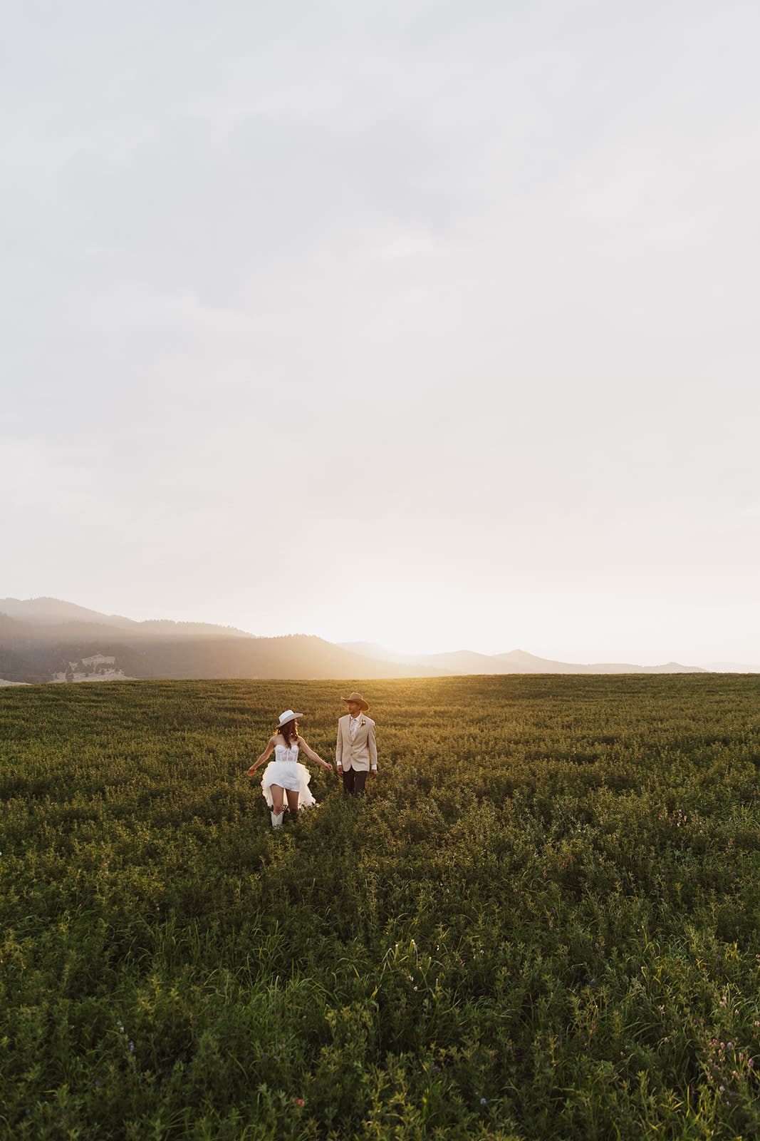 Montana wedding photography taken by Frazier & Co. 