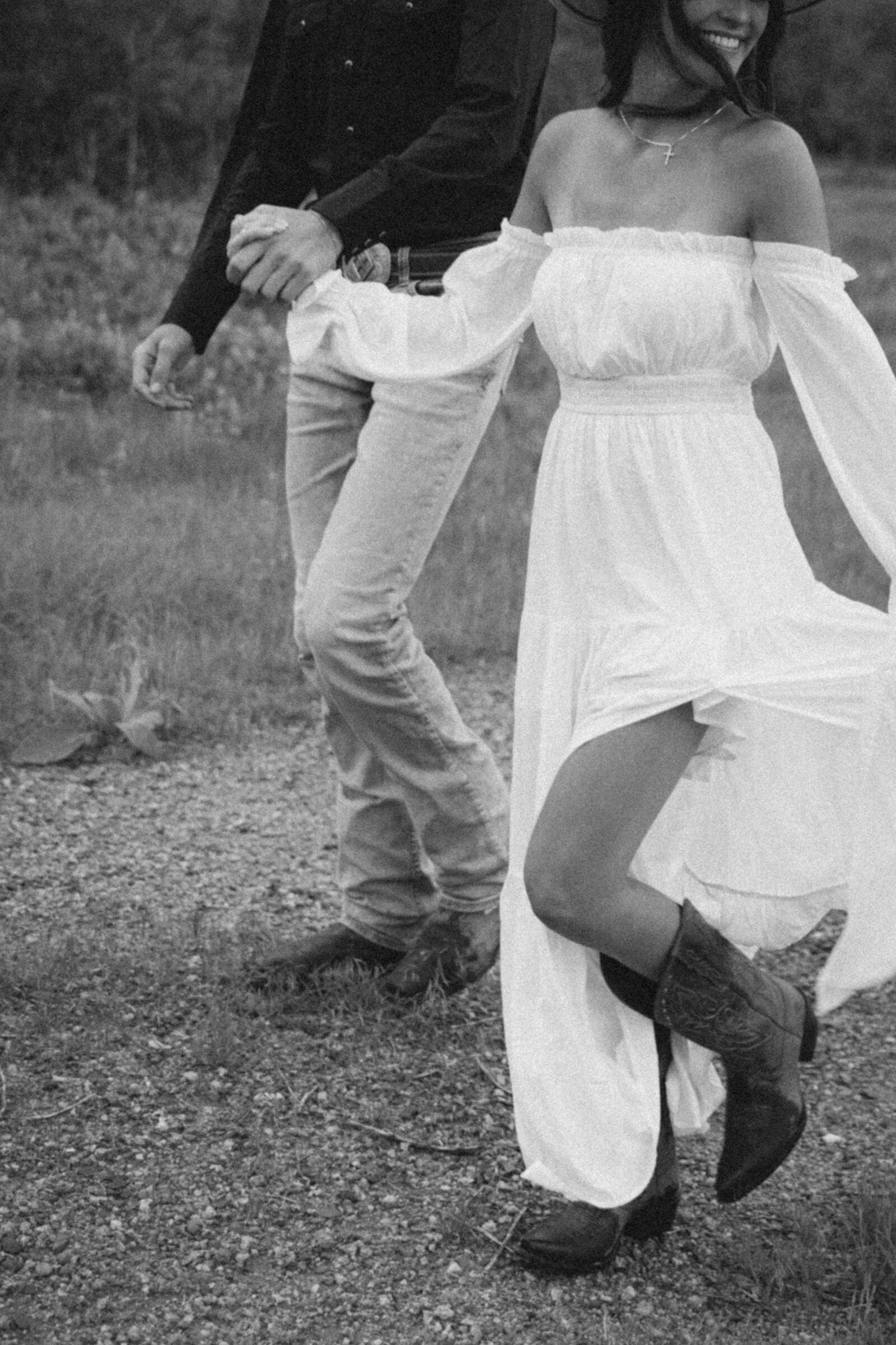 Whitefish photographer capturing romantic Western-style portraits