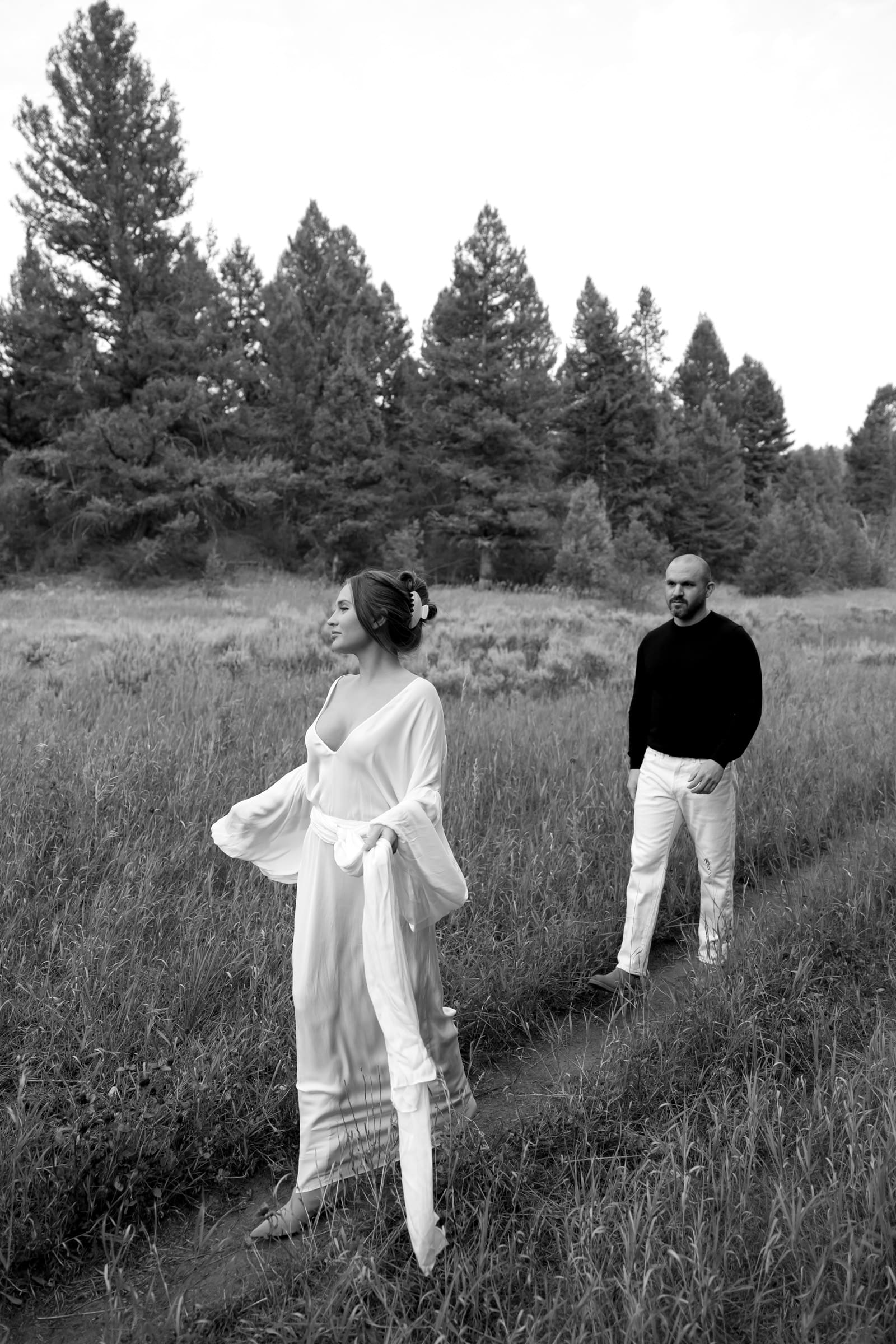 Engagement photography highlighting luxury and editorial style in Big Sky.
